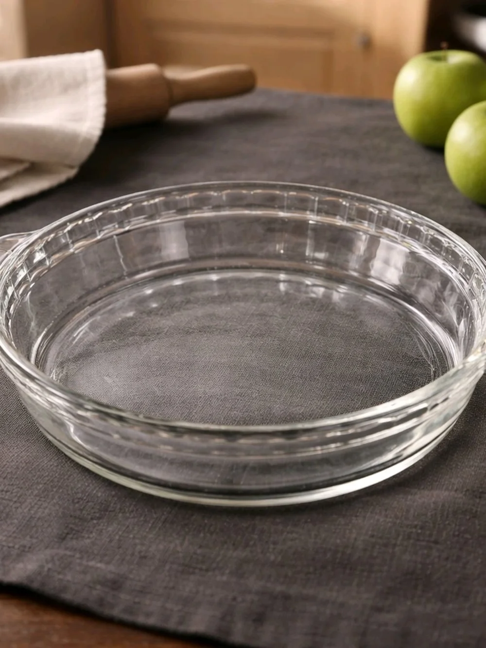 Vintage Pyrex 228 9